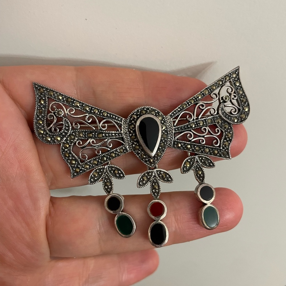 Gorgeous Vintage Sterling Silver Brooch Pin